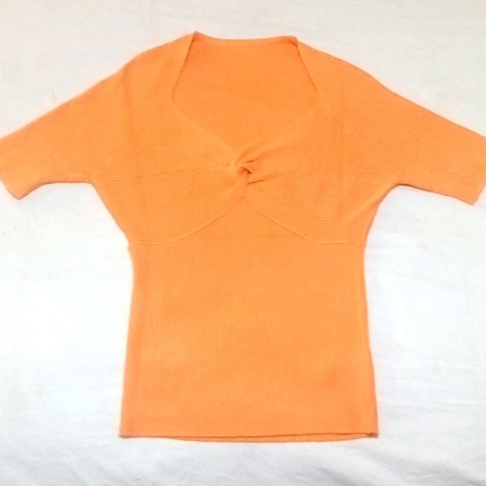 Orange, soft, ribbed, twist front T Sz M, NEW 🧡
